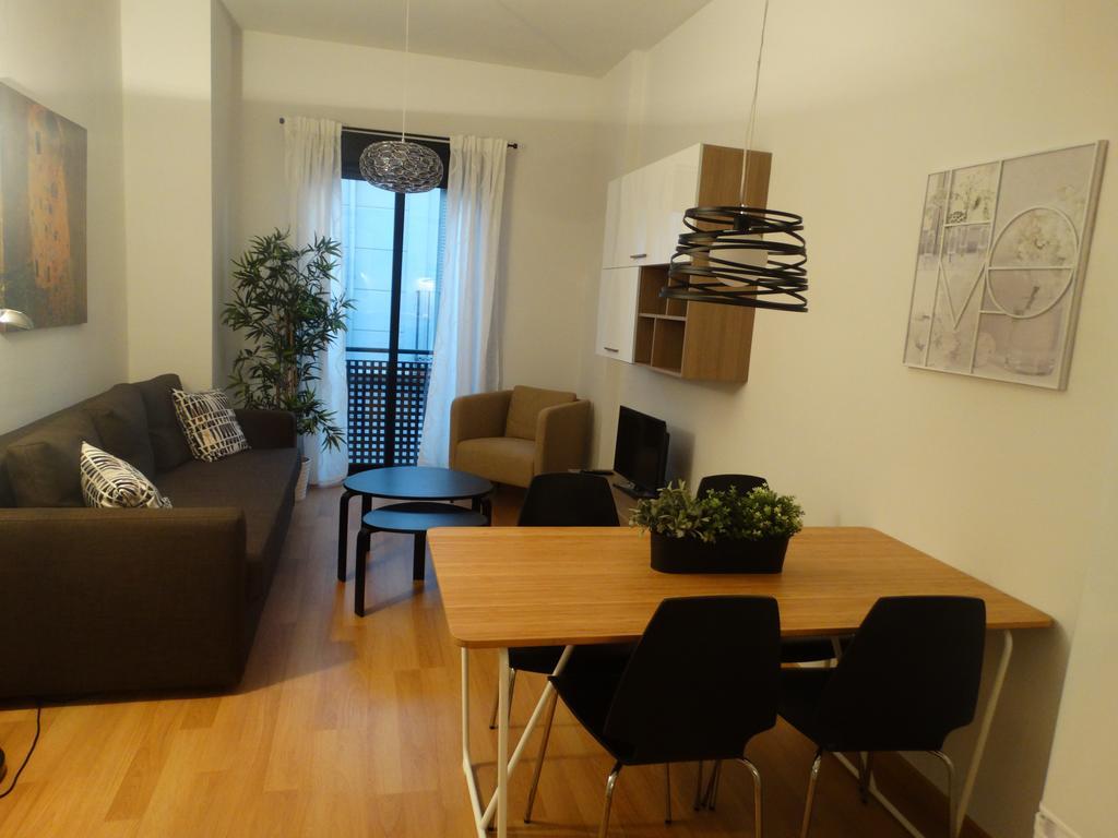 Malaga Apartamentos Bagian luar foto
